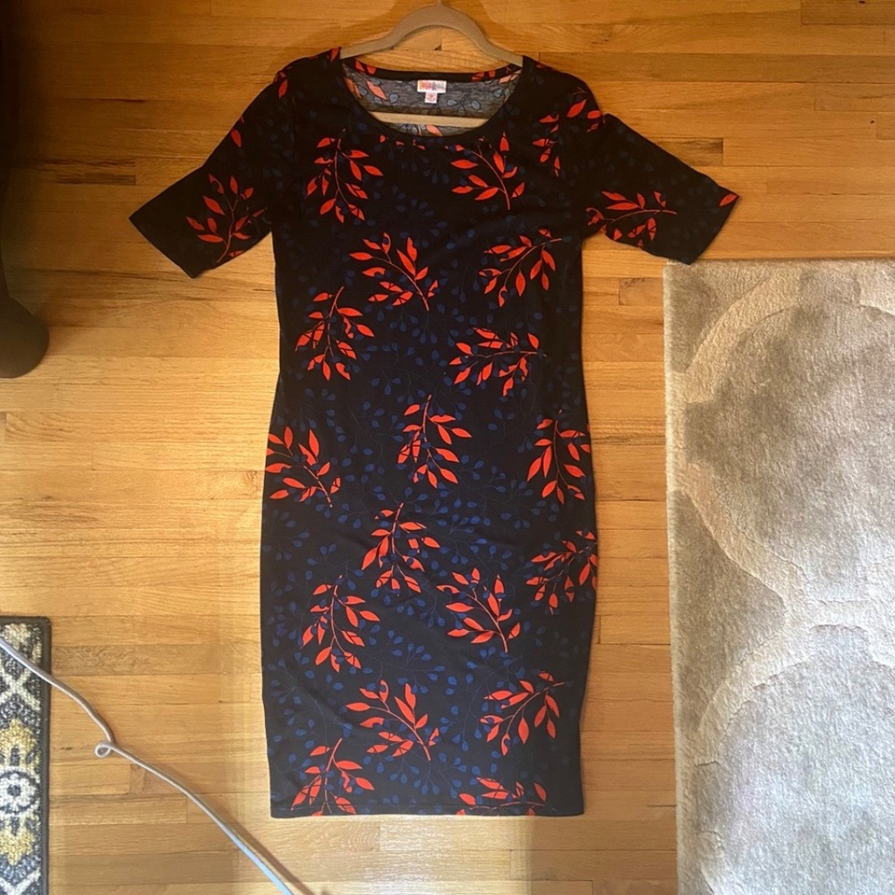 LulaRoe Julia Dress | Size Medium | 8-10